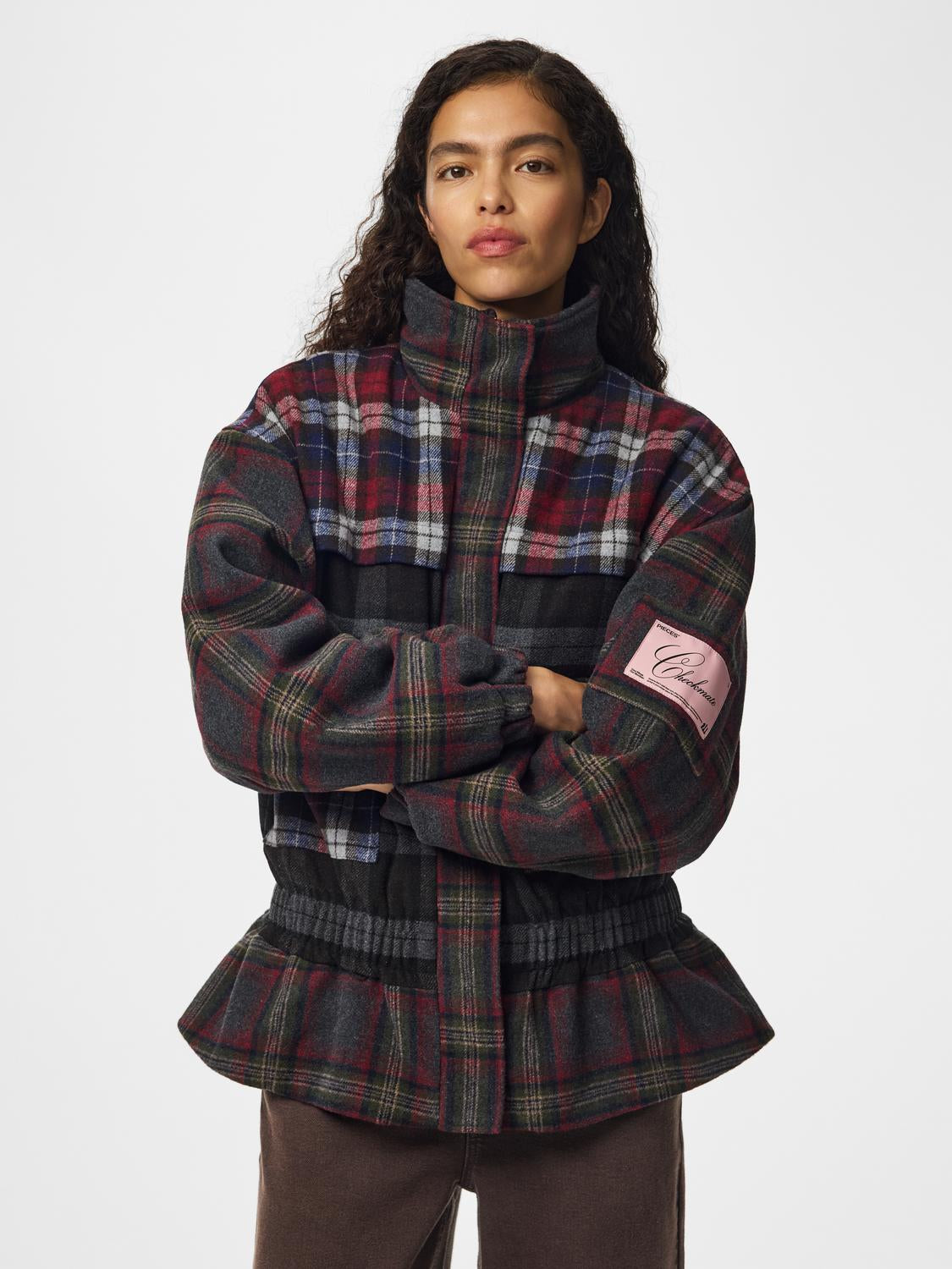 model_shot-front